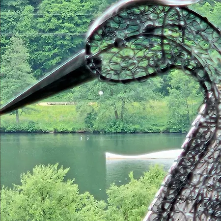 Gipfelpanorama Mit Berg- Und Seeblick, Boxspringbett Mit Ausfahrbarem Tv *