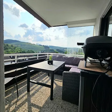 Gipfelpanorama Mit Berg- Und Seeblick, Boxspringbett Mit Ausfahrbarem Tv