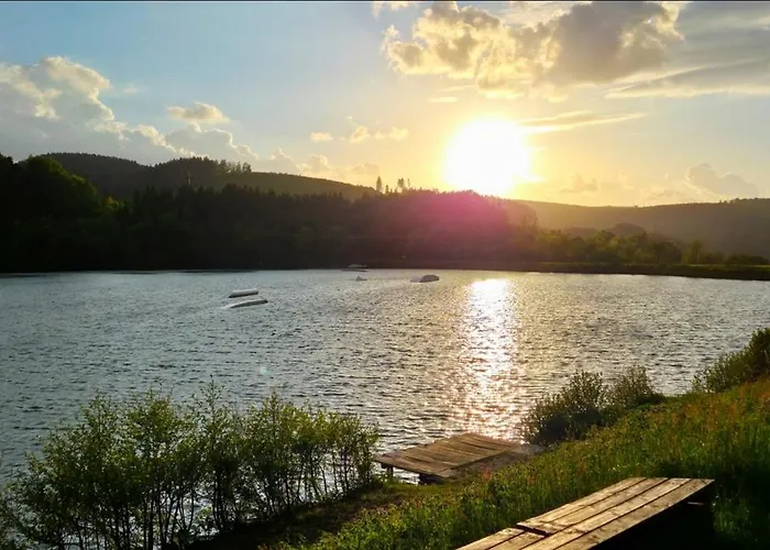 Gipfelpanorama Mit Berg- Und Seeblick, Boxspringbett Mit Ausfahrbarem Tv Apartman Winterberg
