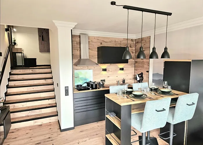 Gipfelpanorama Mit Berg- Und Seeblick, Boxspringbett Mit Ausfahrbarem Tv Apartment Winterberg