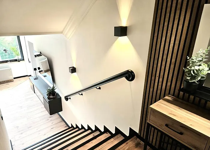 Gipfelpanorama Mit Berg- Und Seeblick, Boxspringbett Mit Ausfahrbarem Tv *