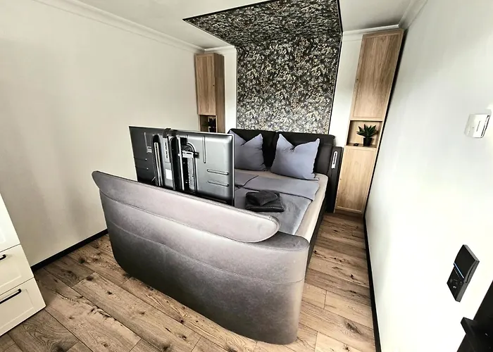 Gipfelpanorama Mit Berg- Und Seeblick, Boxspringbett Mit Ausfahrbarem Tv Apartman